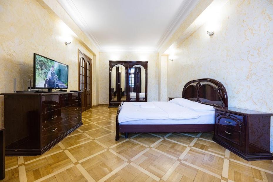 Apartment Arena City 911 Kiev Esterno foto
