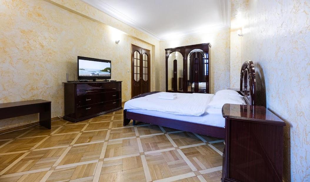 Apartment Arena City 911 Kiev Esterno foto