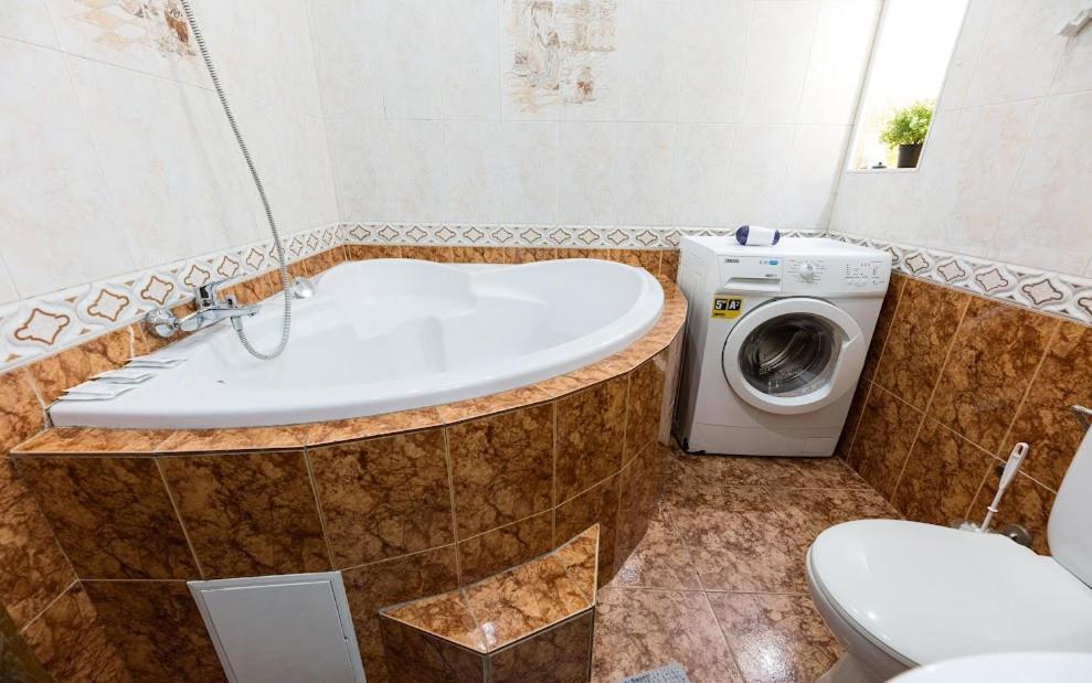 Apartment Arena City 911 Kiev Esterno foto