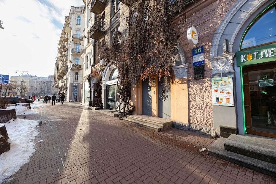 Apartment Arena City 911 Kiev Esterno foto